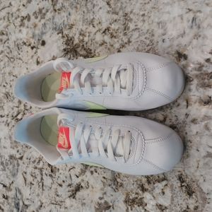 Women's Nike Classic Cortez Leather White/Barely Volt (807471 116) Sneaker sz 8